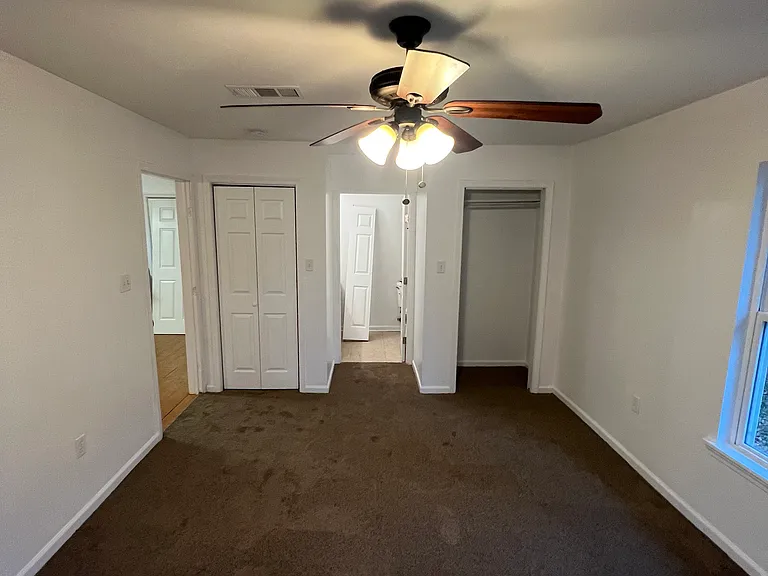 556 Sunset Dr — Photo 5