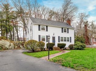 17 Ledgewood Rd, Dedham, MA 02026