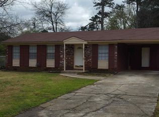 297 Roxbury Dr, Riverdale, GA 30274