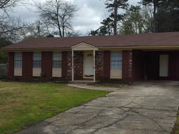 297 Roxbury Dr, Riverdale, GA 30274