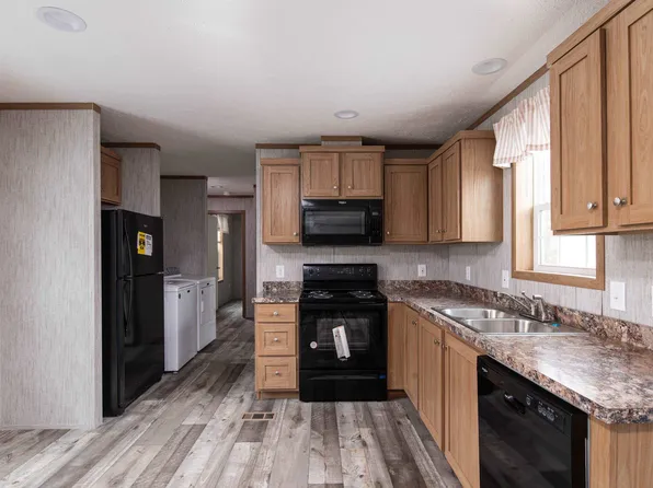 139 Oak Street, St. Johnsbury, VT 05819