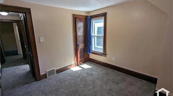 443 W Thornton St — Photo 18
