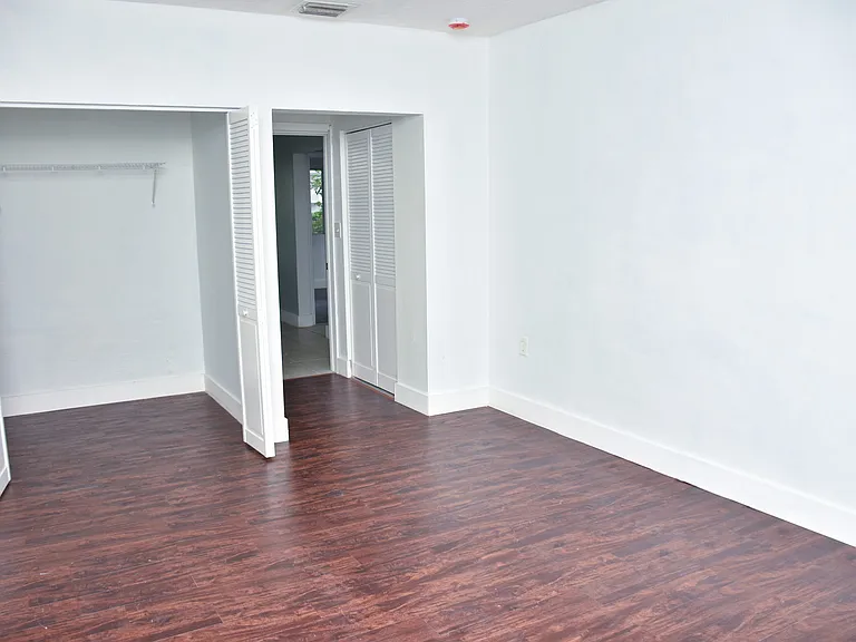 16900 NE 23rd Ave #16900 — Photo 15