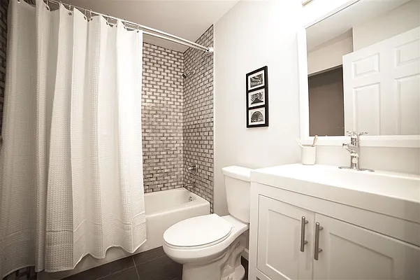 Sold by Urban Luxe | media 4