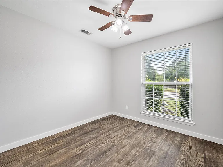 12902 Lamplight Village Ave — Photo 28