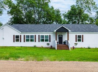 102 McCuin St, Hughes Springs, TX 75656
