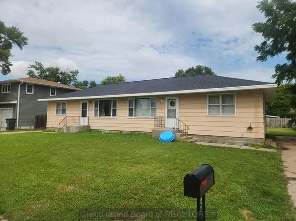 311-315 N Waldo Ave, Grand Island, NE 68803