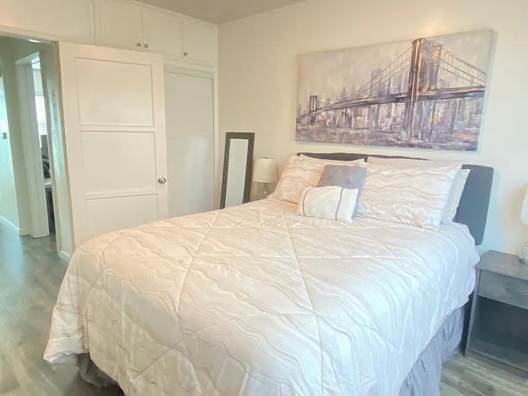 5547 Hazeltine Ave #0 — Photo 12