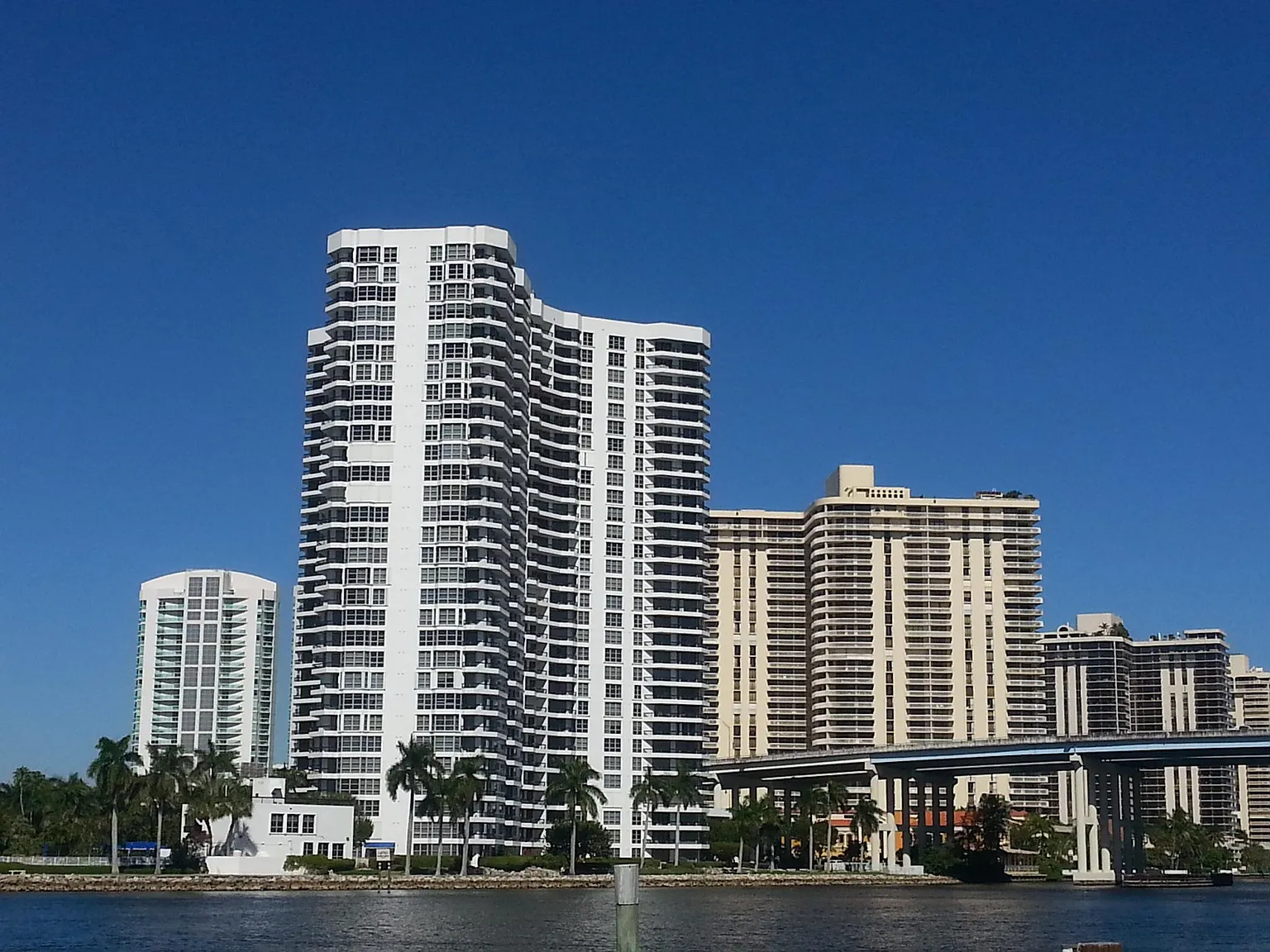 2 bed, 1100 sqft, $3,400 — Photo 1