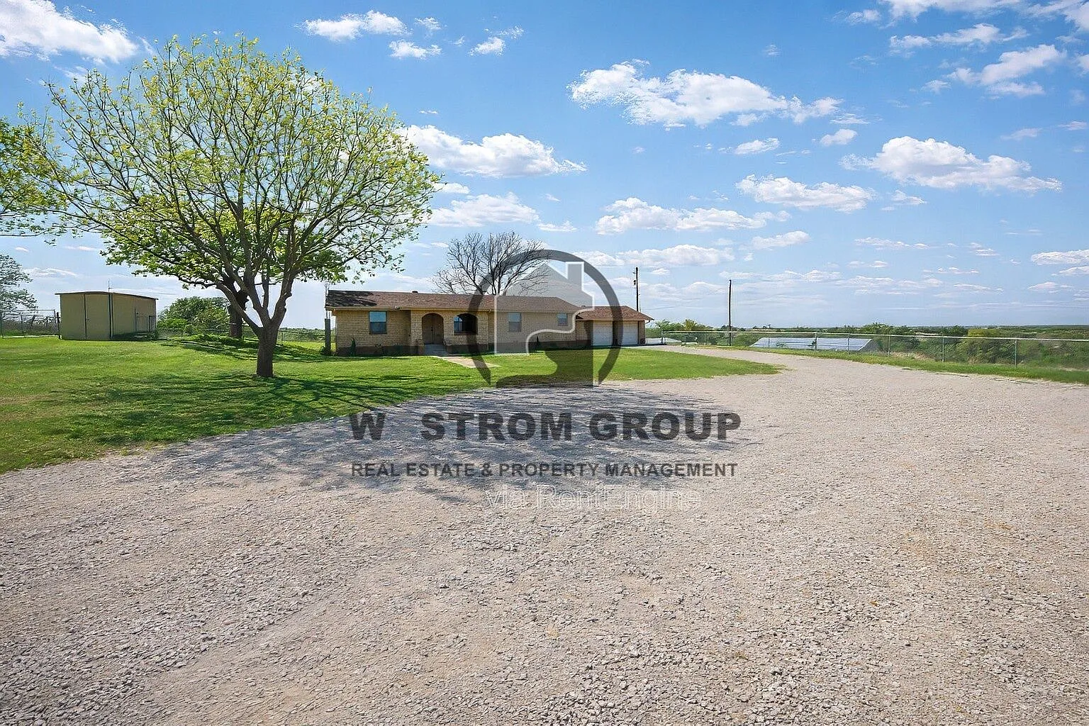 3 bed, 2.0 bath, 2181 sqft, $1,995 — Photo 4