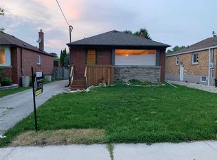 26 Medhurst Rd, Toronto, ON M4B1B1