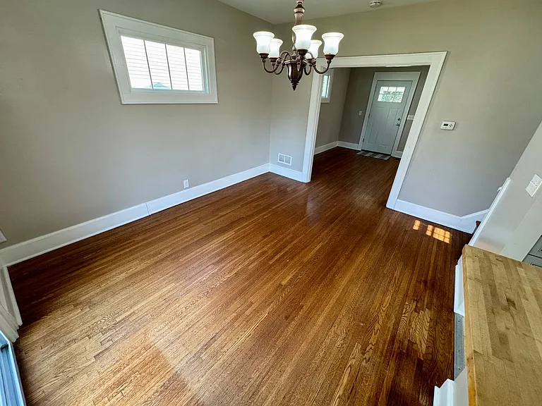 1323 W 3rd Ave — Photo 12