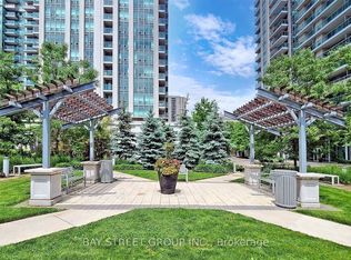 17 Anndale Dr #1612, Toronto, ON M2N 2W7