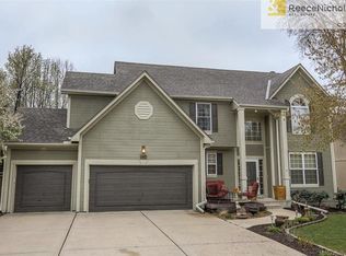 5224 Roundtree St, Shawnee, KS 66226