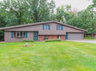 6520 Wazeecha Ridge Ct, Wisconsin Rapids, WI 54494