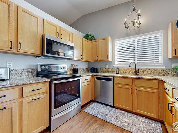 4th image of 951 Winona Cir