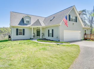 717 E Bullrun Valley Dr, Heiskell, TN 37754