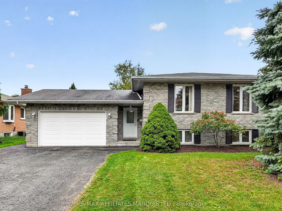 1st image of 828 Chelsea Cres