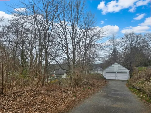 1030 School St, Palmer, MA 01069