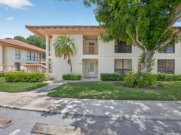 311 Brackenwood Circle, Palm Beach Gardens, FL 33418