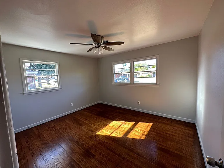 3609 S Lamar St — Photo 5