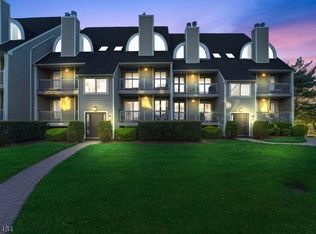 504 River Renaissance #B04, East Rutherford, NJ 07073