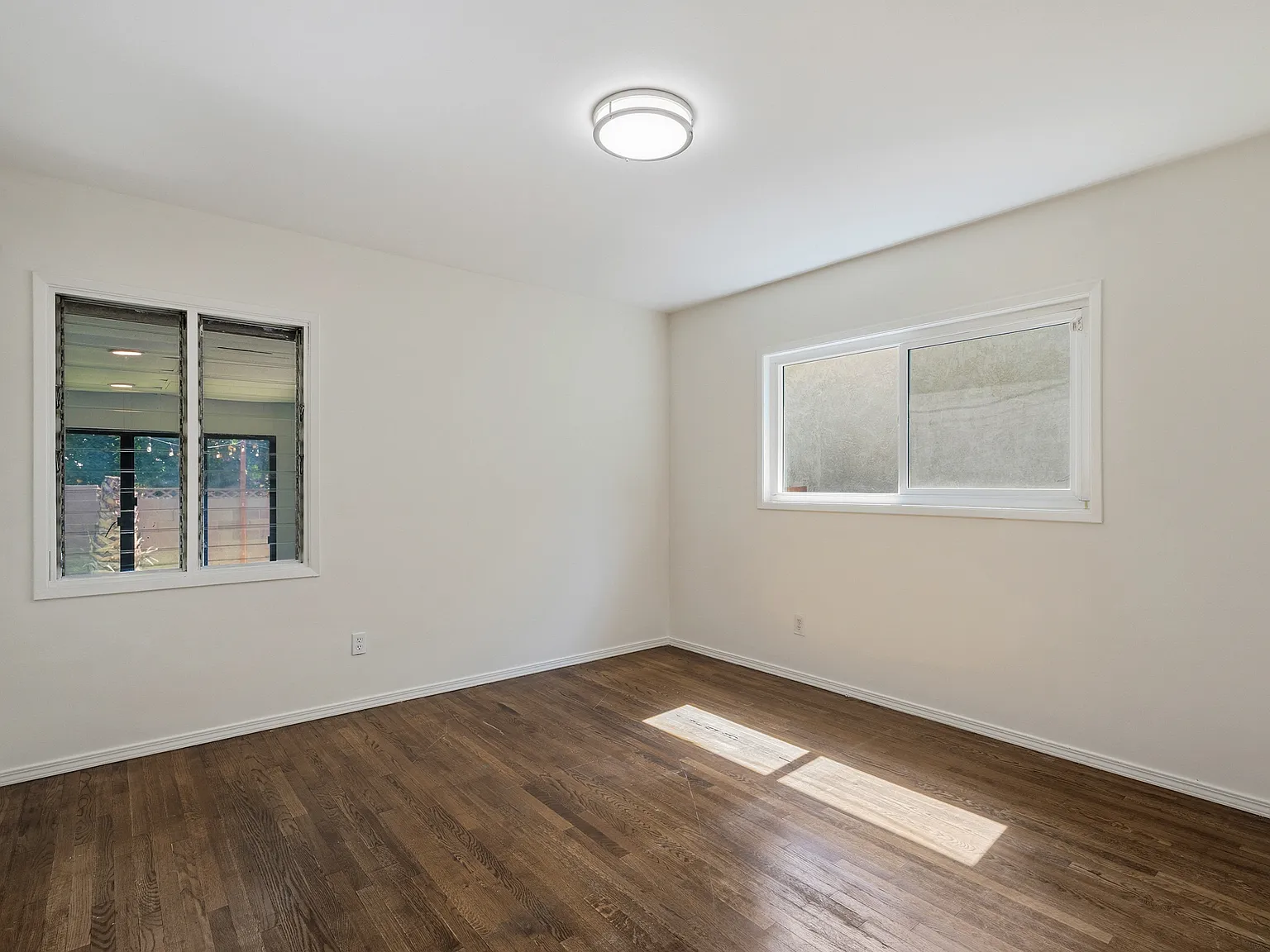 3 bed, 1271 sqft, $3,800 — Photo 4