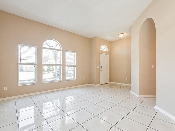 3rd image of 12805 Woodbury Glen Dr