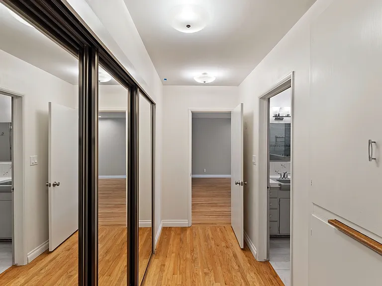 17537 Margate St #1 — Photo 12