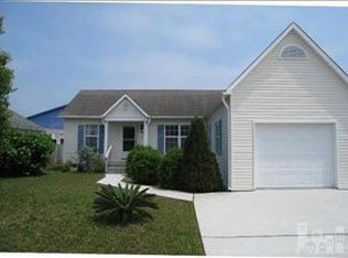 916 Colonial Cir, Carolina Beach, NC 28428