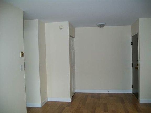 5th image of 4 Villa Verde Dr APT 120