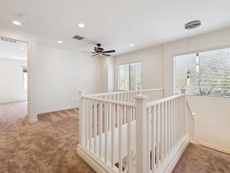 211 E Brinley Dr — Photo 18