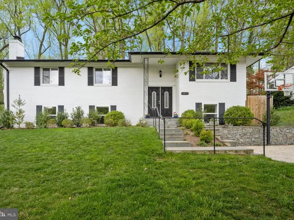 1217 Downs Dr, Silver Spring, MD 20904