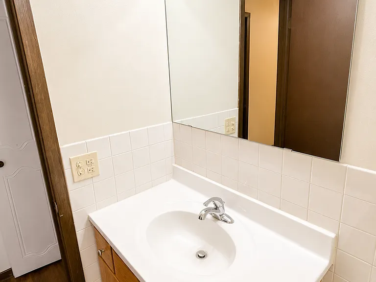 Mechanic Avenue Apartments — Photo 12