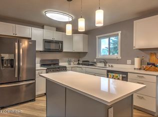 8540 Crystal St, Anchorage, AK 99502