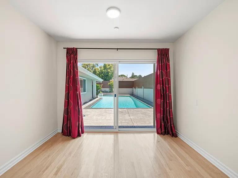 1808 Fern Ln — Photo 28