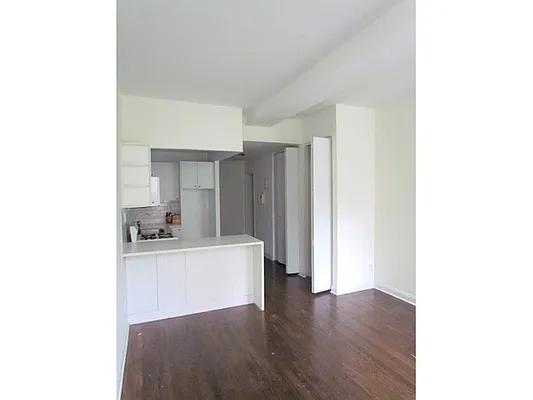 Rented by Mirador Real Estate | media 22