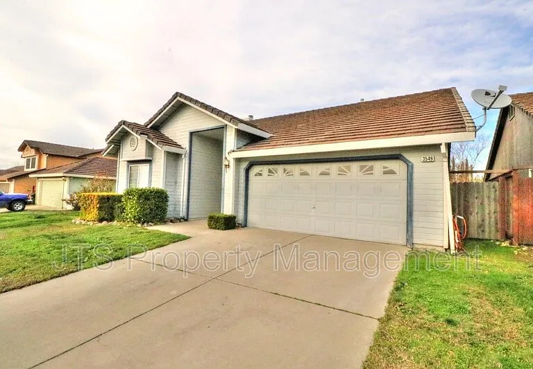 3549 Pine Hollow Way — Photo 3