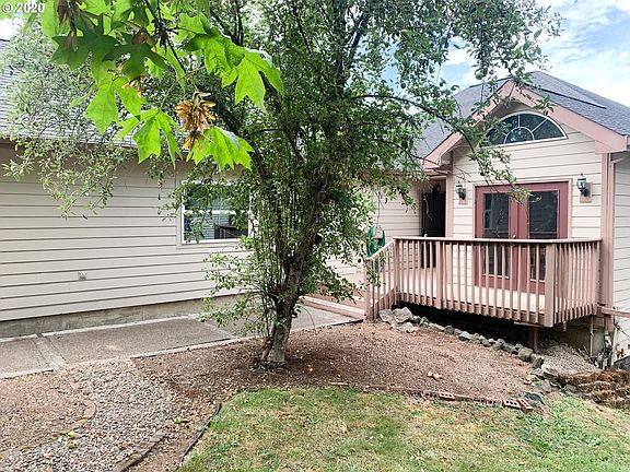5th image of 2530 NW 4th Ave
