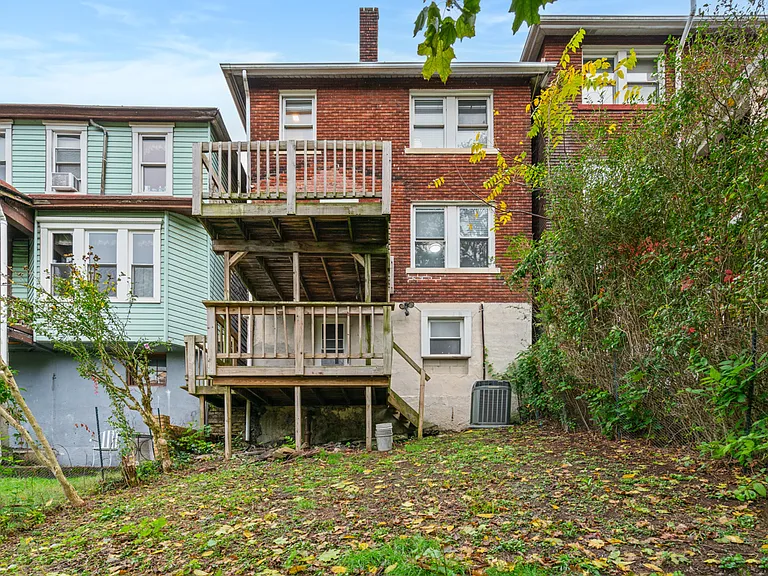 790 Highland Ave — Photo 37