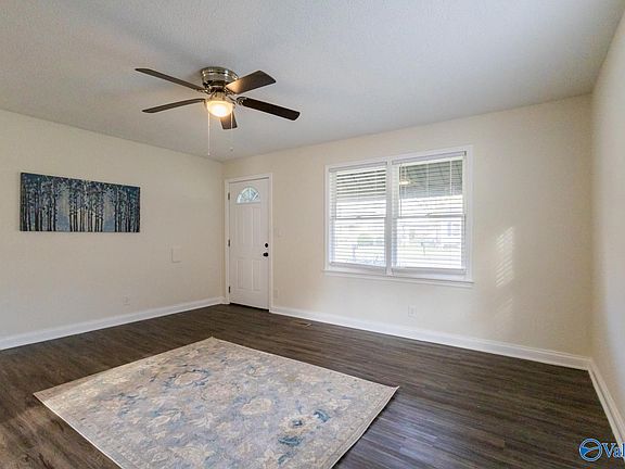 5th image of 1203 20th Ave SE