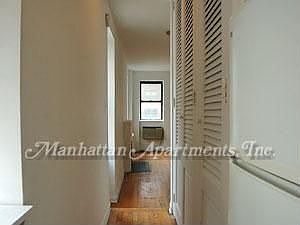 5th image of 1 E 71st St
