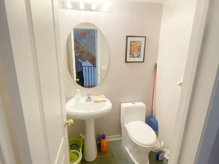 888 Scollard Ct — Photo 8