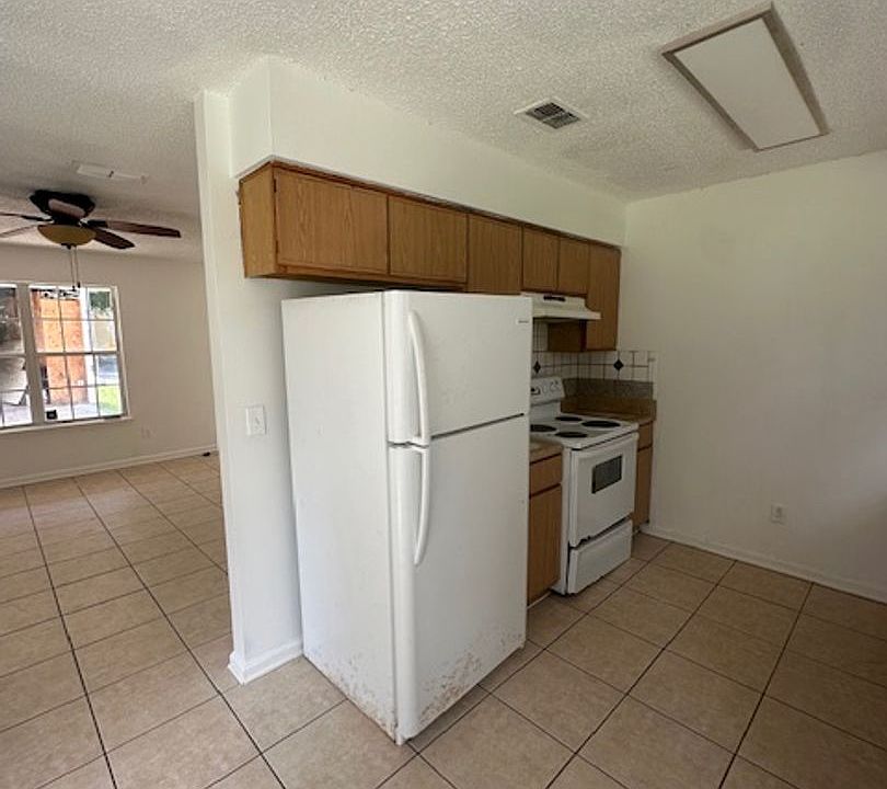 1st image of 292 Carterwood Dr