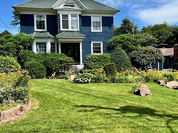 2nd image of 48 Rupert St