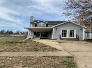 12001 Victorian Village Ct, Saint Louis, MO 63138