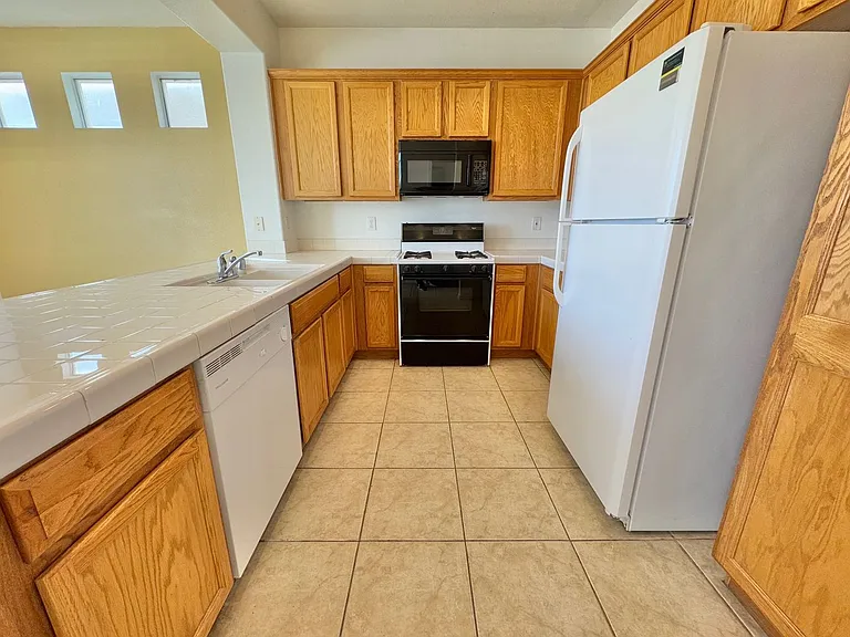 9511 Spring Blush Ave — Photo 6