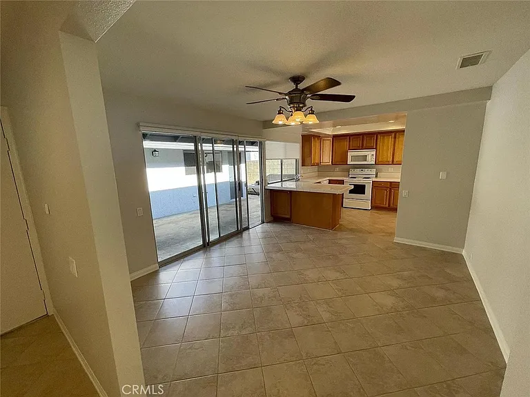 25372 Pacifica Ave — Photo 8