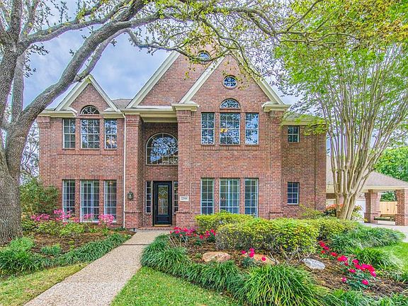 2nd image of 22910 Winding Shore Ct