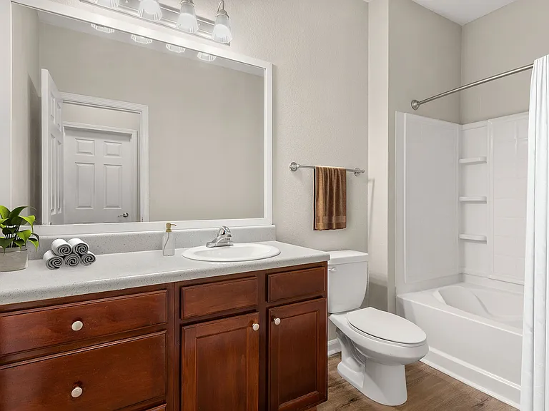 C208660_The_Parke_at_Oakley_1B1B_824_BATH_04